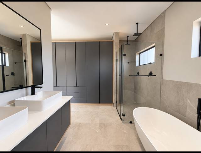 4 BEDROOM FREEHOLD FOR SALE IN FOUNTAINBROOK ESTATE